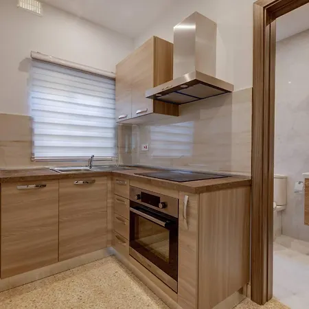 Uptown By Homely * Mellieħa