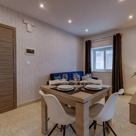 Apartman Uptown By Homely