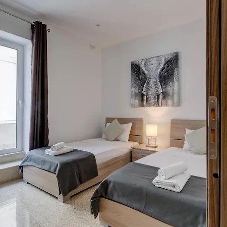 Uptown By Homely Apartman Mellieħa