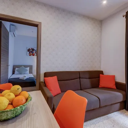 Uptown By Homely Apartman