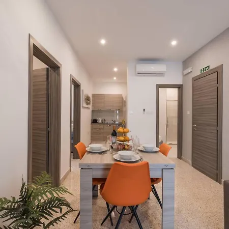 Apartman Uptown By Homely