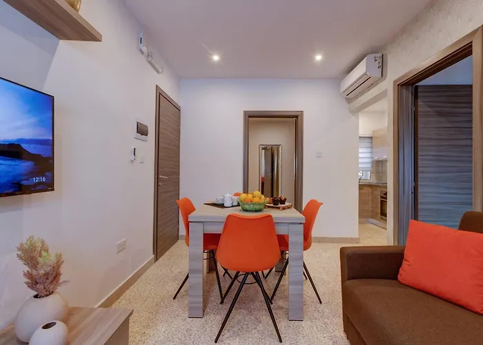 Uptown By Homely شقة