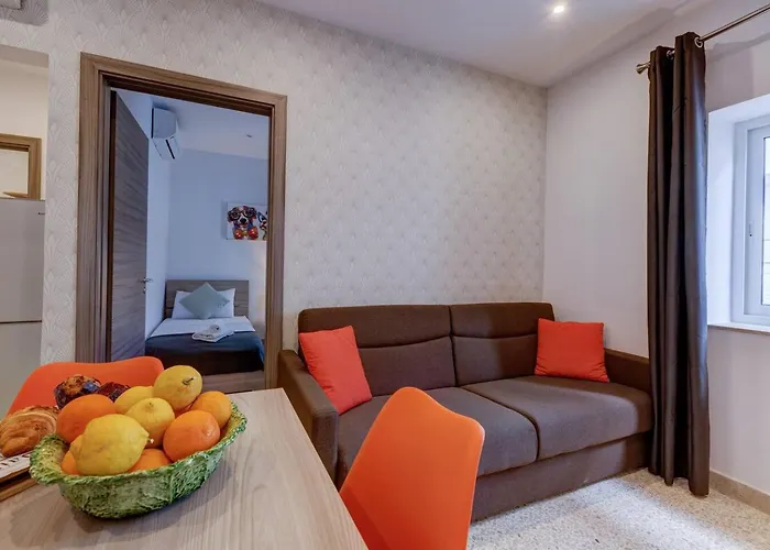 Uptown By Homely شقة