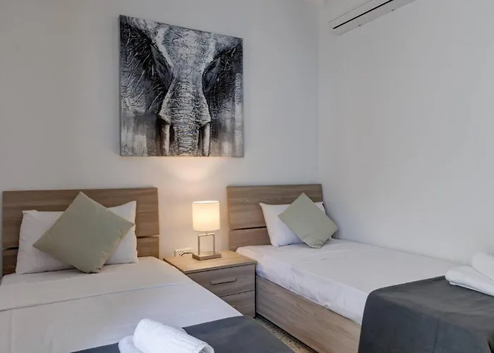 Uptown By Homely المليحة