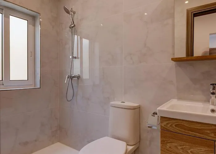 Uptown By Homely Apartament *