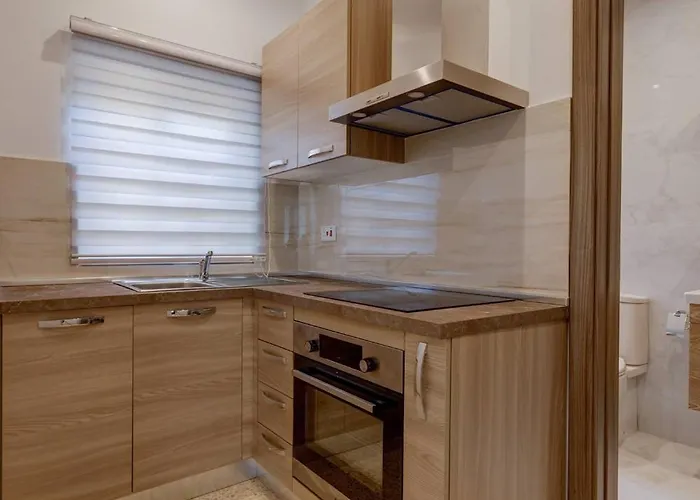 Uptown By Homely * المليحة