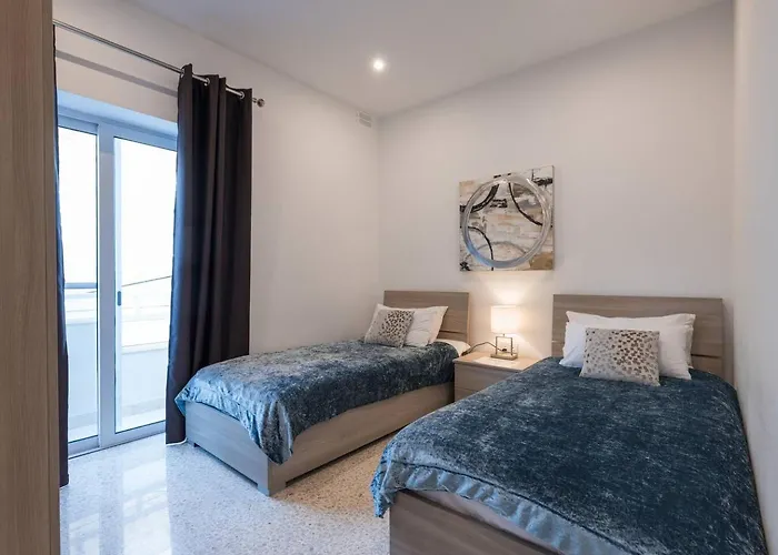 Uptown By Homely المليحة